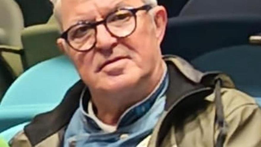 Maximino Rodríguez, presidente de la Cofradía del Torto de Maíz de Asturias: "Es clave usar aceite bien caliente y añadir un poco de azúcar a la masa para que esponje y esté más crujiente"
