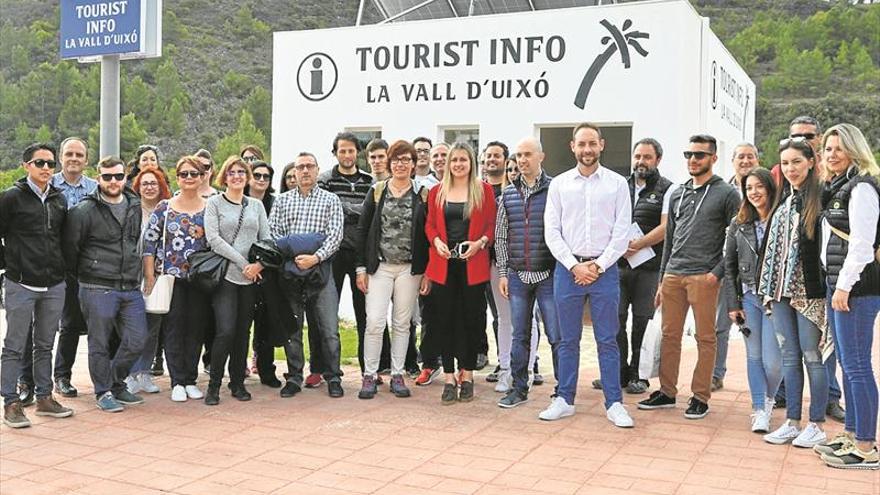 Promocionan la Vall entre los informadores turísticos