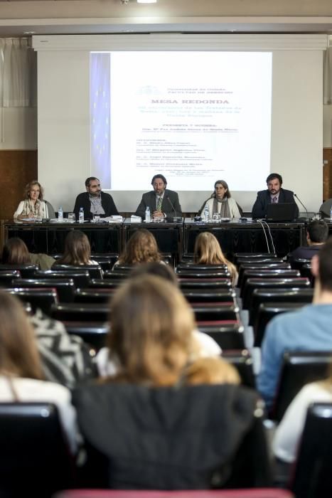 Mesa redonda 60 aniversario de los Tratados de Roma en el Aula Magna de la Facultad de Derecho