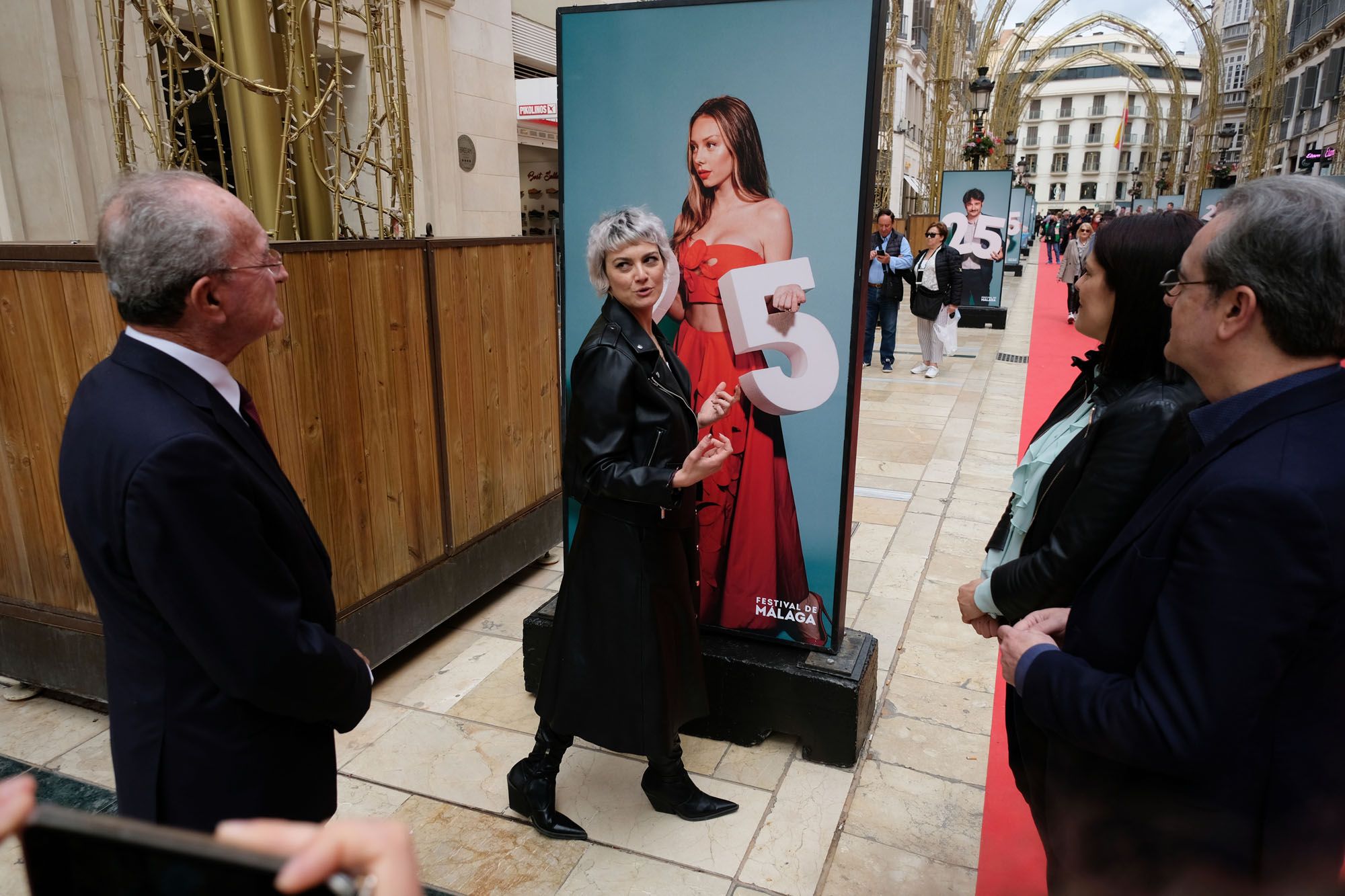 La exposición oficial del Festival de Málaga ya luce en la calle Larios