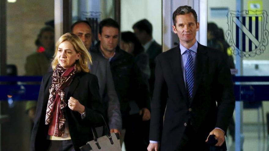 La infanta Cristina es mantindrà finalment al banc dels acusats