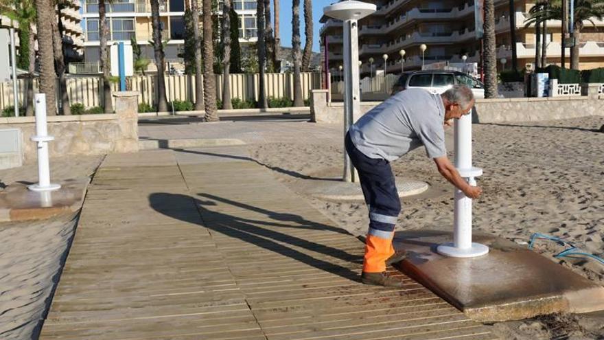 Peñíscola ultima preparativos cara a la temporada de playas