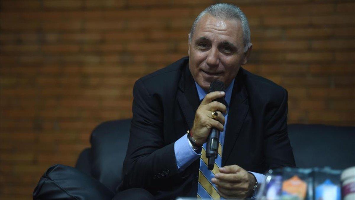 Hristo Stoichkov  brindó una charla motivacional a alumnos de los programas educativos de la Fundación de la Asociación Nacional del Café