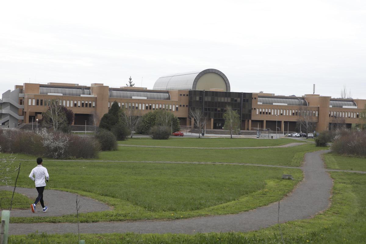 Vista de la Escuela de Marina Civil.