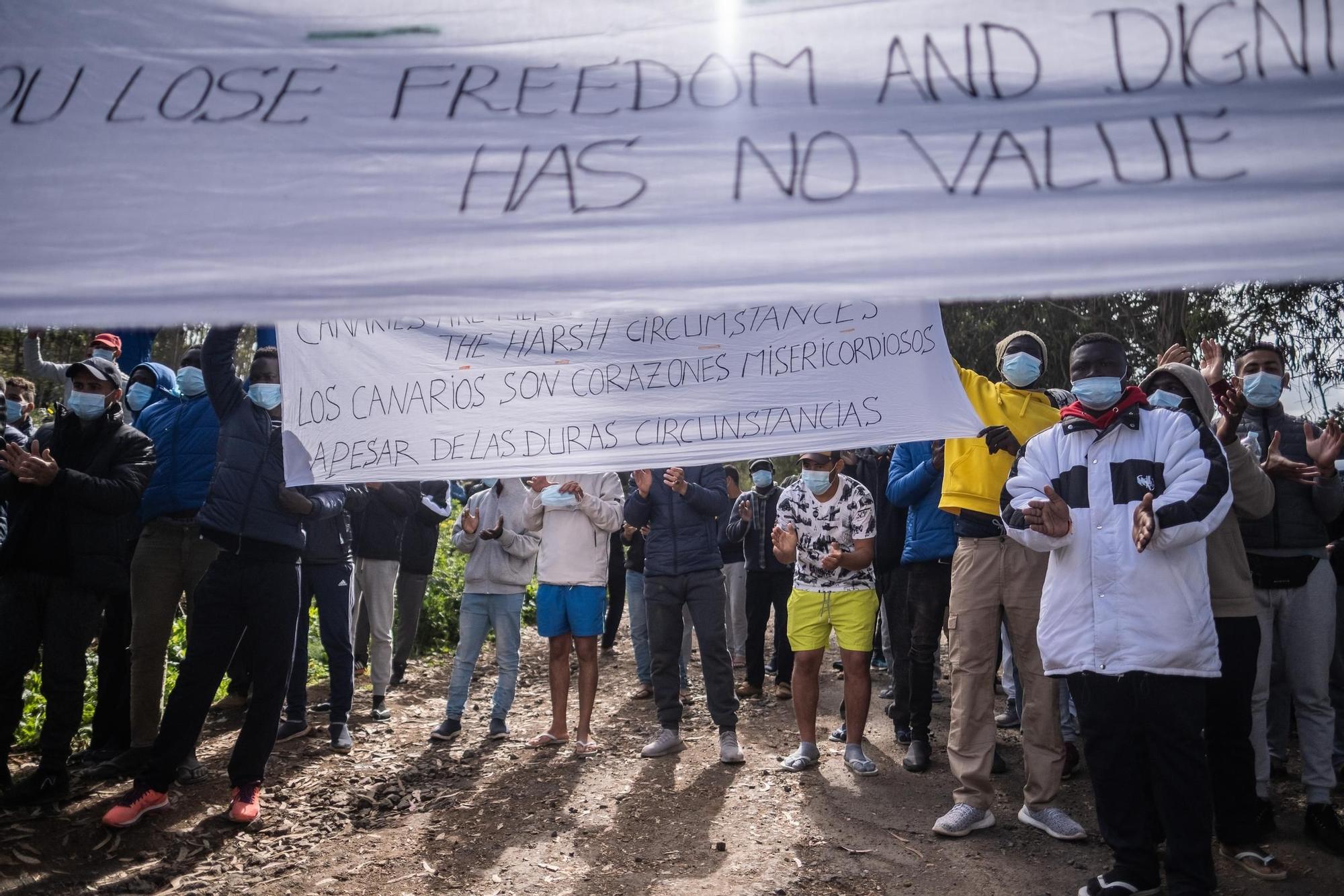 Protestas de migrantes en Las Raíces