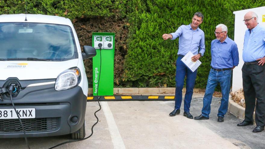Agamed espera reducir 8,9 toneladas de CO2 anuales con la compra de tres vehículos eléctricos