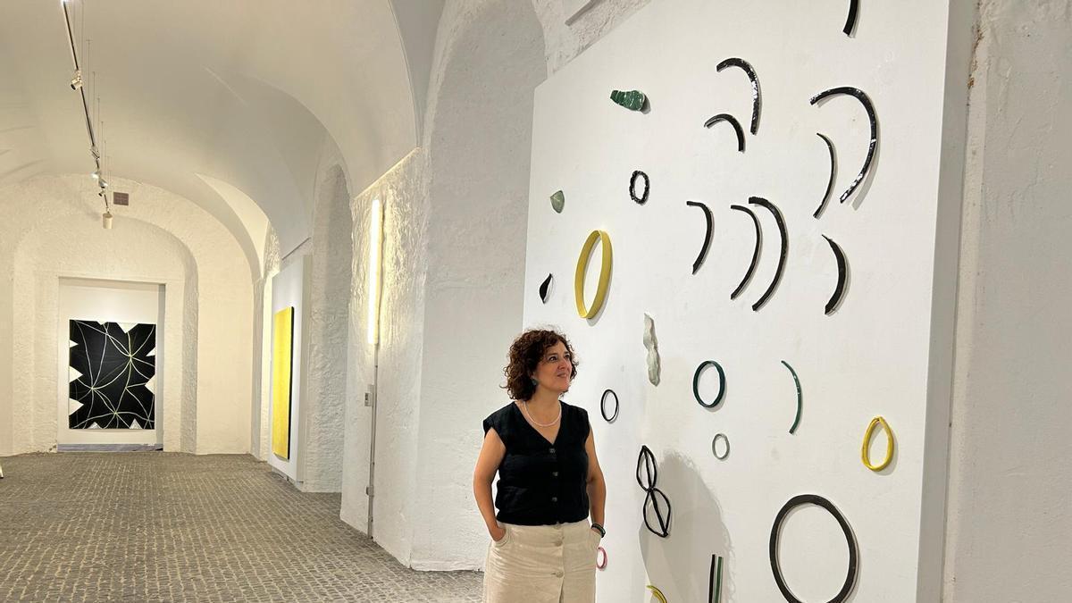 Vídeo | Así es la exposición ‘Bosque de luz nocturna’ de Ruth Morán en el Hospital Centro Vivo de Badajoz
