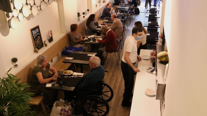 La restauració torna a l&#039;aforament del 100% i a l&#039;horari habitual: &quot;Comencem a veure la llum&quot;