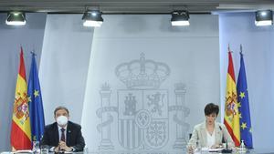 Luis Planas e Isabel Rodríguez, en rueda de prensa. 