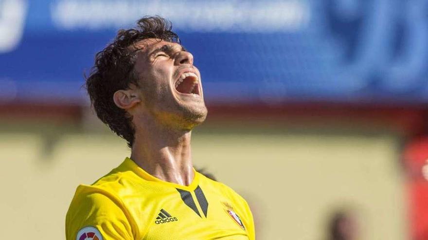 Lucas Torró, durante un partido con Osasuna.