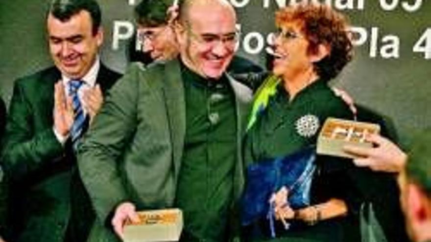 Maruja Torres gana el Nadal con un tributo a Moix y Montalbán