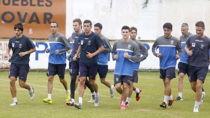 Polo y Omar Fernández, en el centro, en un entrenamiento en Miramar.