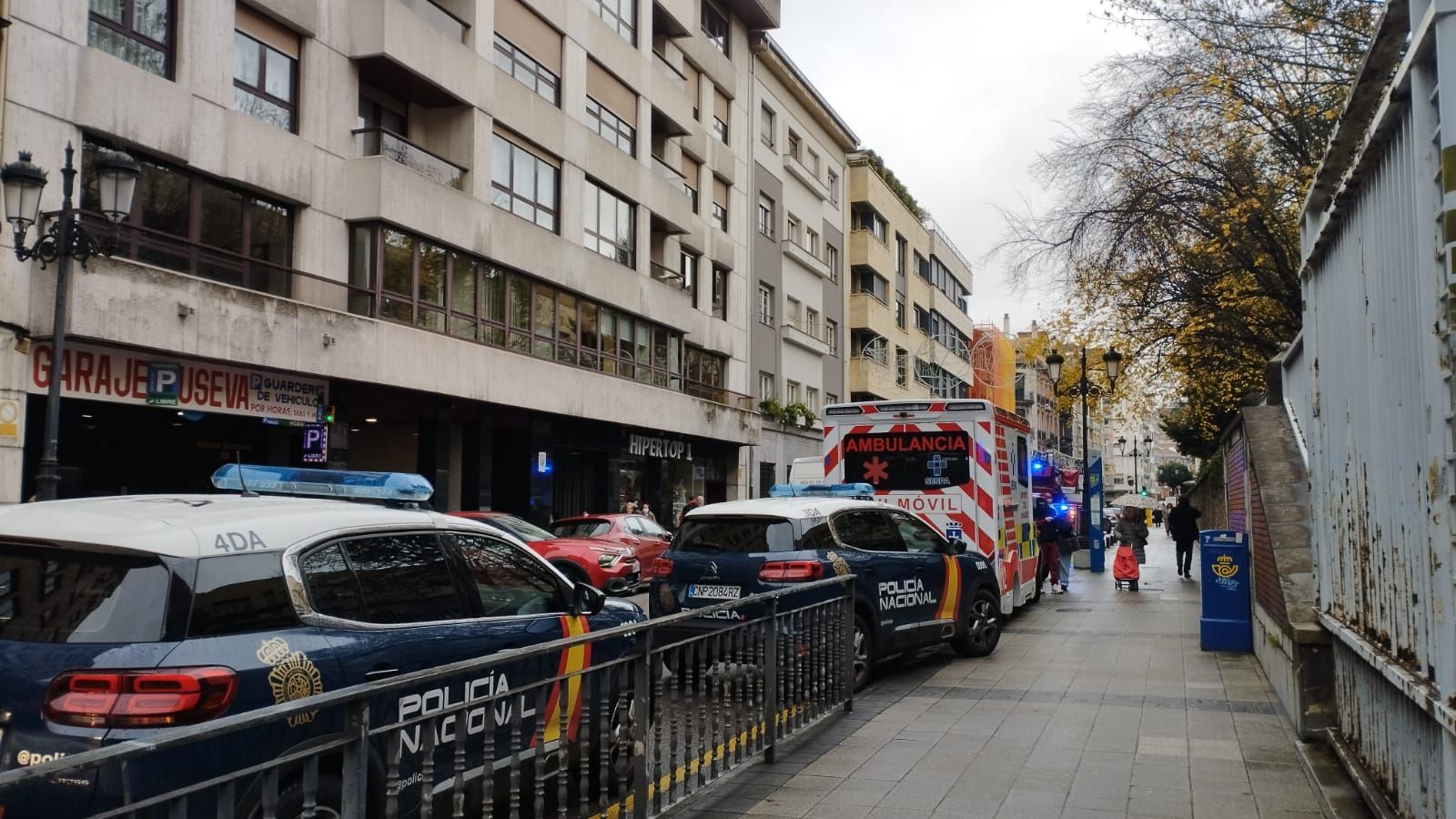 Gran despliegue de emergencia en el IES Alfonso II