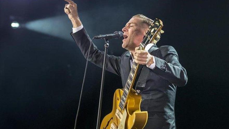 Bryan Adams entona el mea culpa tras unos comentarios racistas contra China