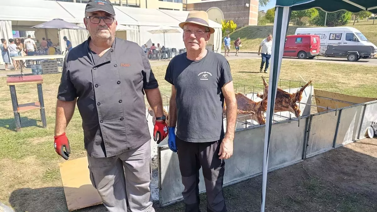 Corderada a la estaca de Pablo Colás en Soto: así fue la cita en torno a la mesa en la urbanización de Soto de Llanera