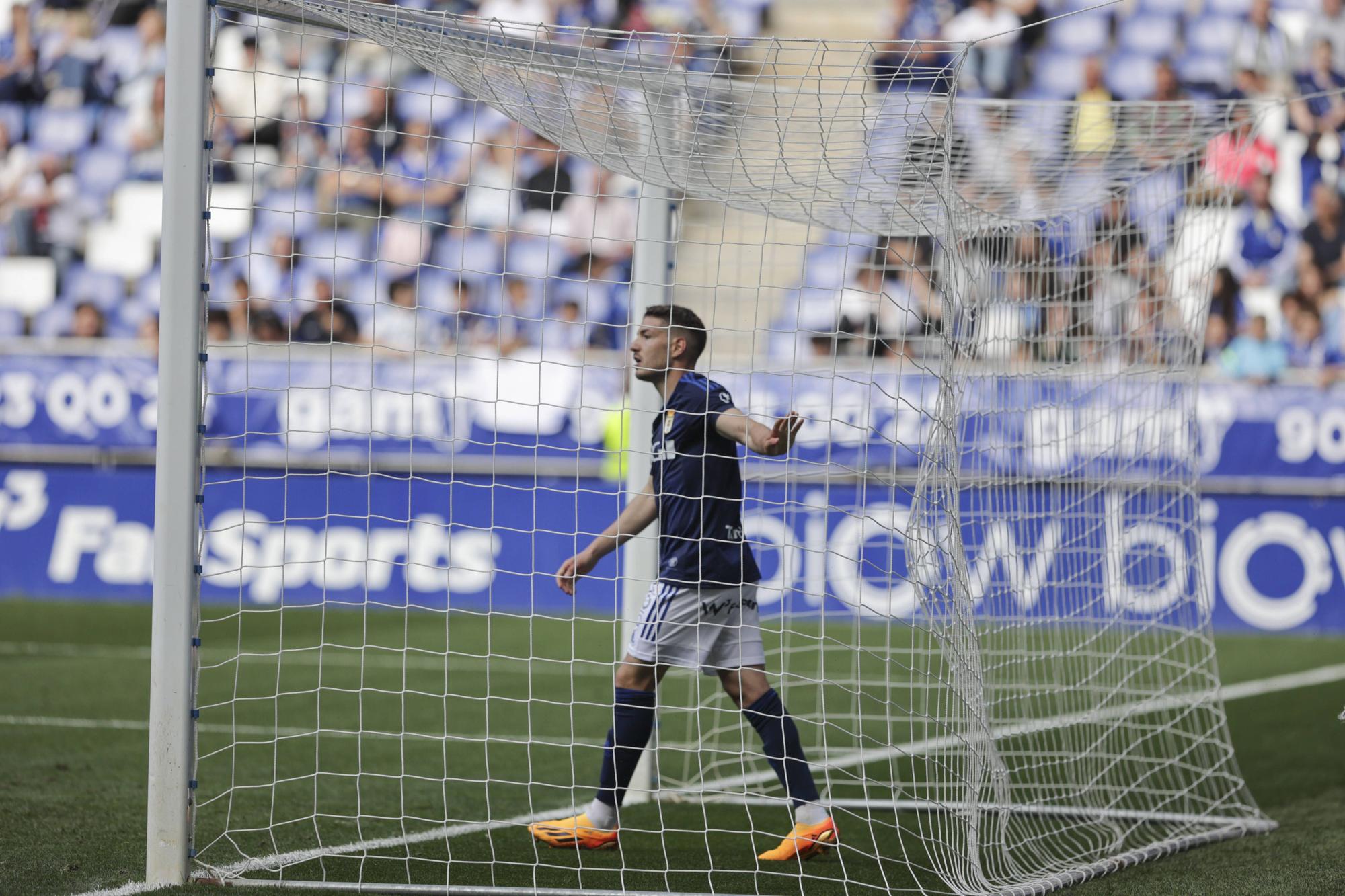 En imágenes: Así fue el partido entre el Real Oviedo y el Zaragoza en el Tartiere