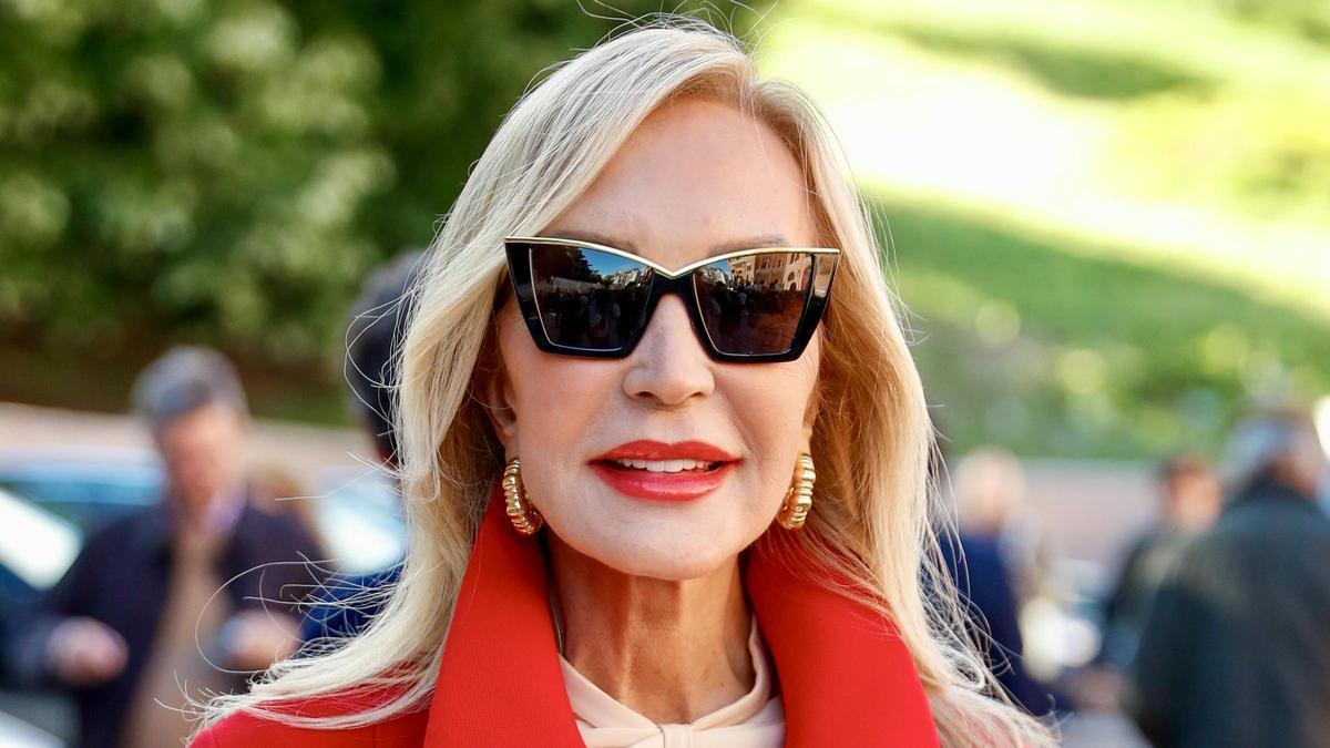 Carmen Lomana tiene las ideas claras sobre la vida de los perros en pisos