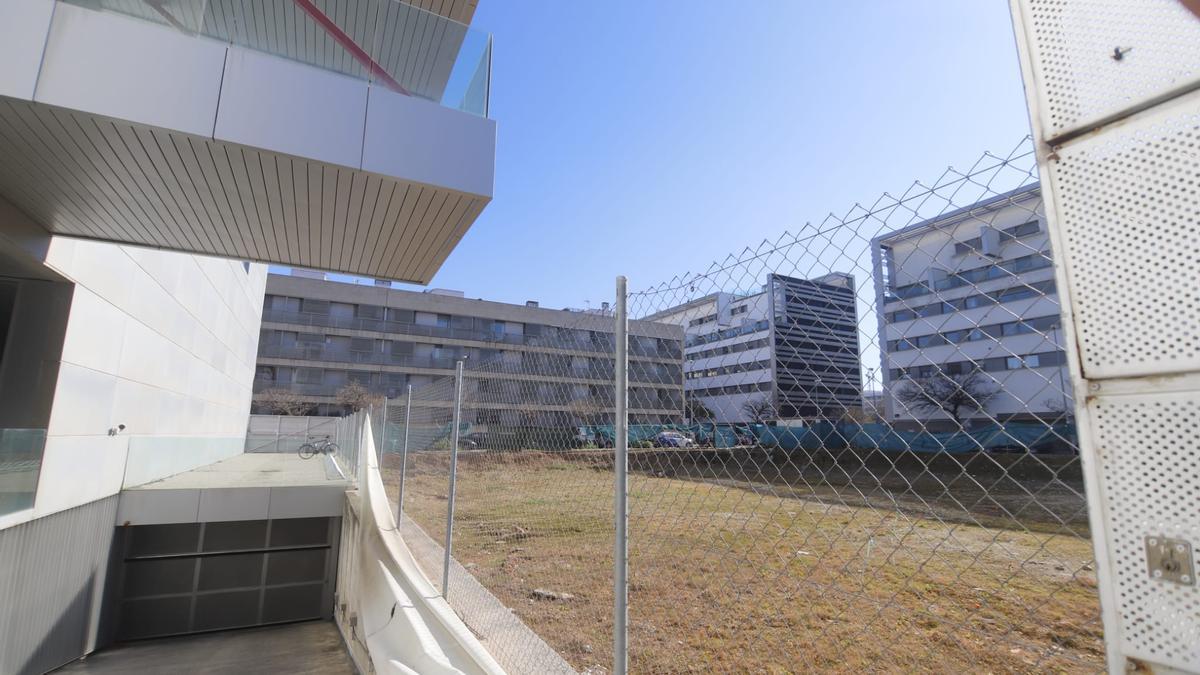 Vista de la parcela donde se prevé ubicar el nuevo centro docente de la Universidad de Córdoba.