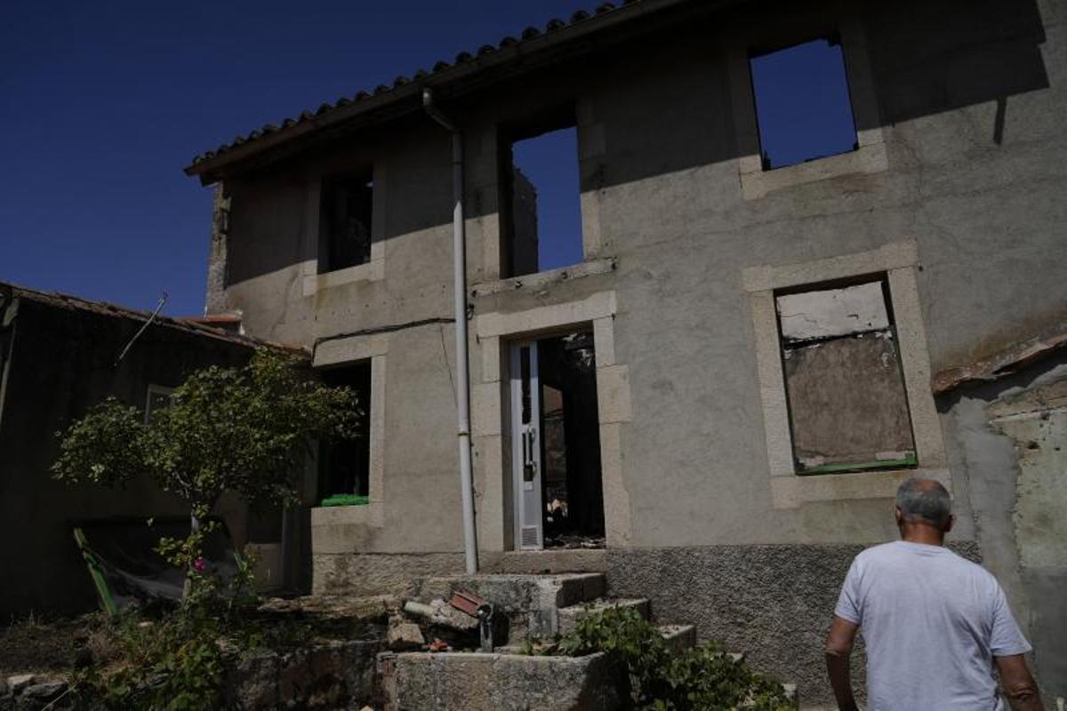 La casa de David y Julia quemada por el fuego