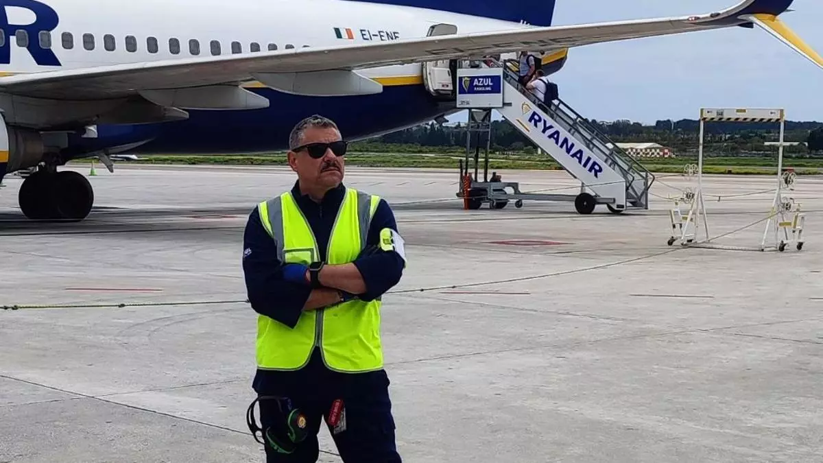 Ha dicho adiós al mundo de la televisión y ahora trabaja en el aeropuerto de Málaga: así es la nueva vida de este conocido rostro de Mediaset
