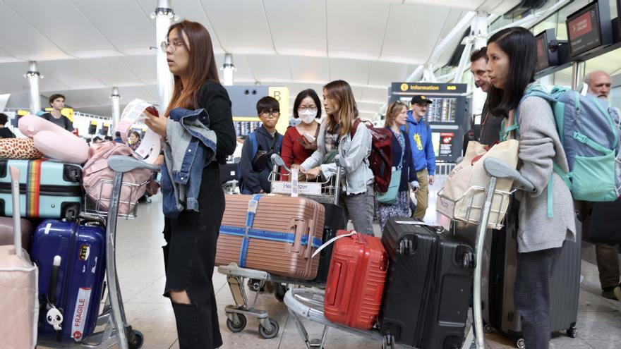 Más de un centenar de vuelos en Canarias se ven afectados por un problema técnico en el Reino Unido