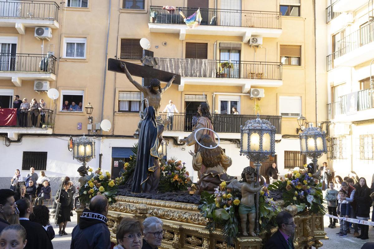 La solemne procesión del Santo Entierro de Xàtiva, en imágenes