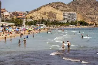 El calor "activa" las noches tropicales para todo el verano y aumenta el riesgo de gota fría a medio plazo