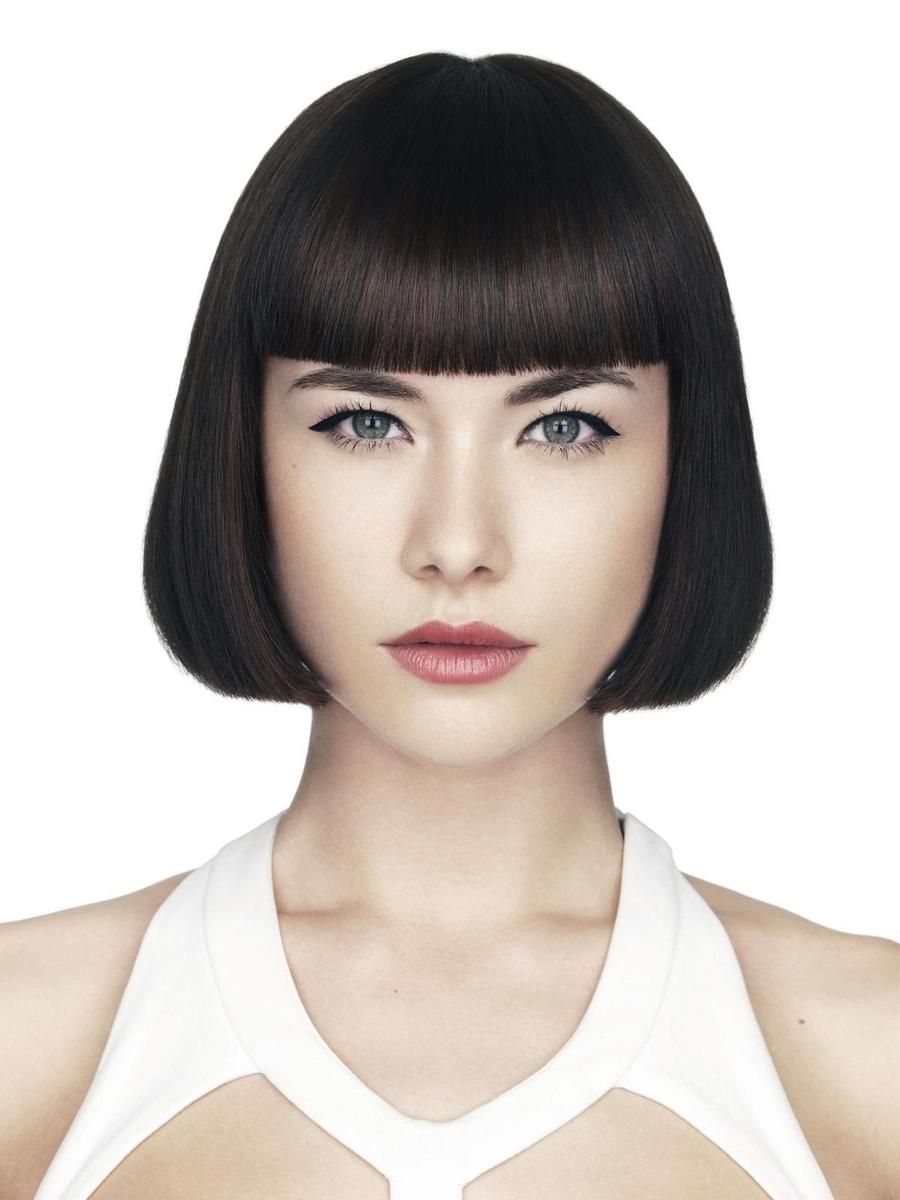 Corte 'bob' flequillo recto liso