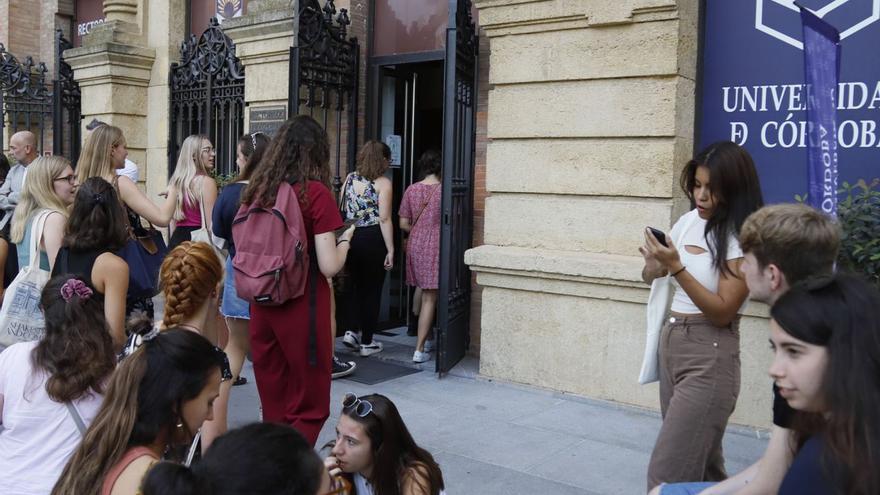 Alumnos extranjeros, en el Rectorado de la UCO.