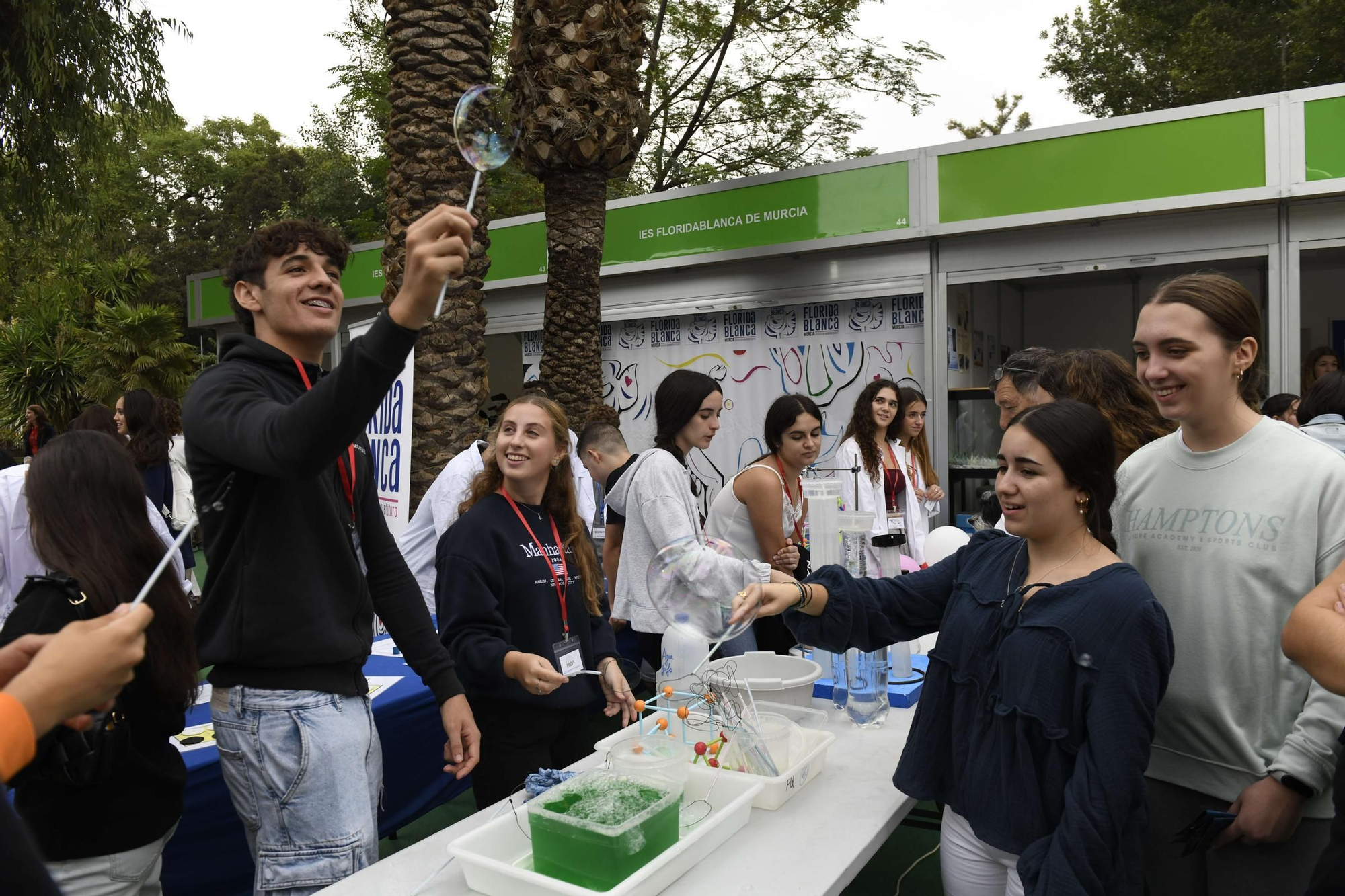 La primera jornada de la Semana de la Ciencia de Murcia, en imágenes