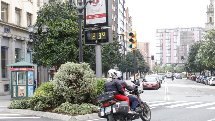 Gijón alcanza los 23 grados en pleno febrero