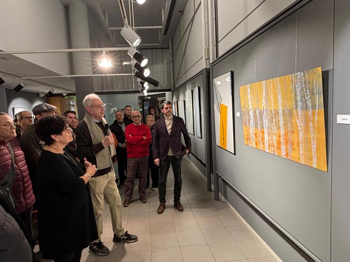 Josep Mª Rosich en la presentació de la seva exposició "Es pinta amb el cervell, no amb les mans"