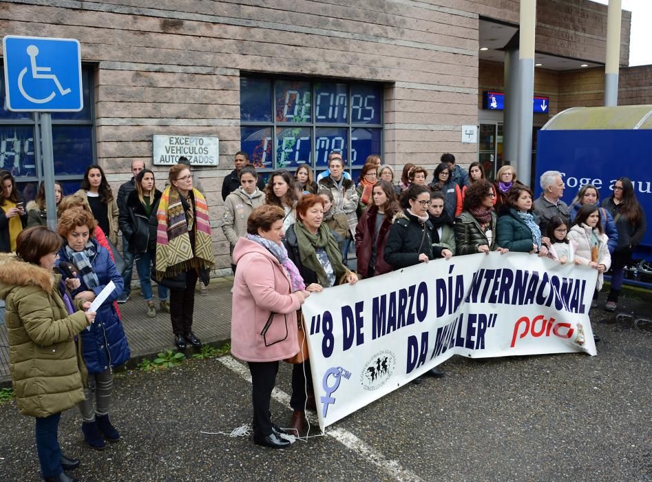 Multitudinaria protesta del 8-M en Pontevedra