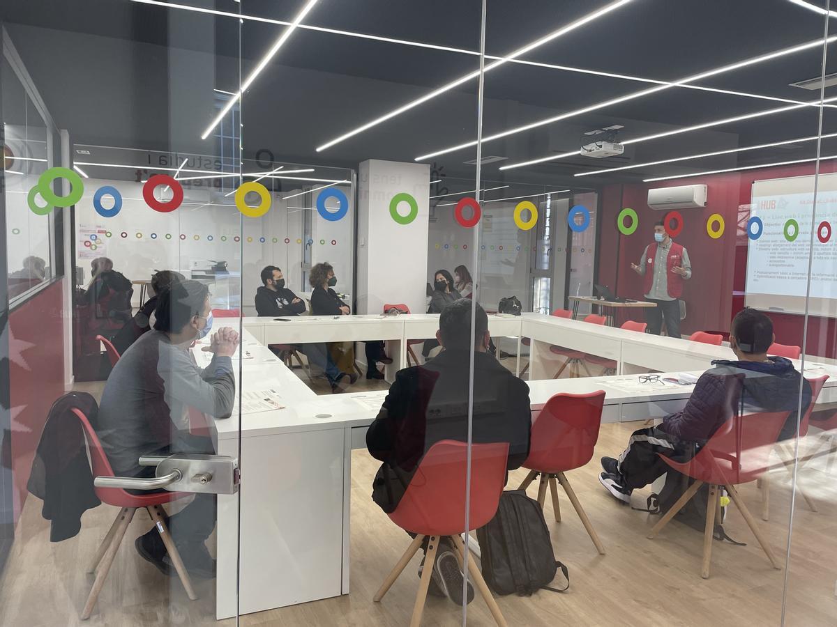 Més de 350 empreses s’han assessorat sobre les subvencions del Kit Digital al Mollet Hub Més de 350 empreses s’han assessorat sobre les subvencions del Kit Digital al Mollet Hub