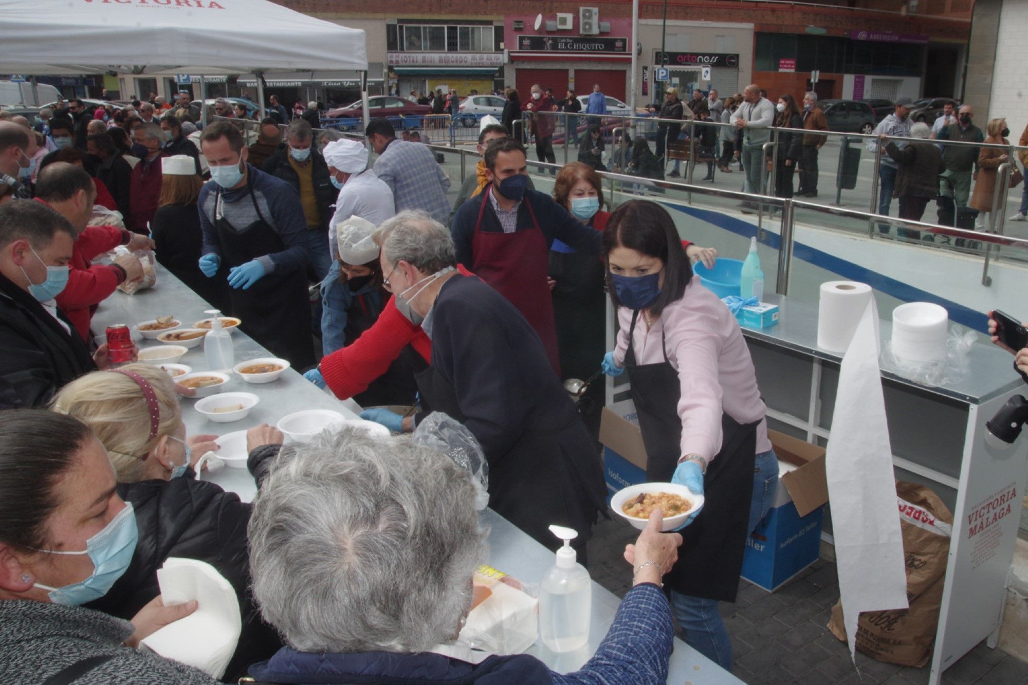 Tradicional potaje carnavalero en El Perchel: la gran previa gastronómica