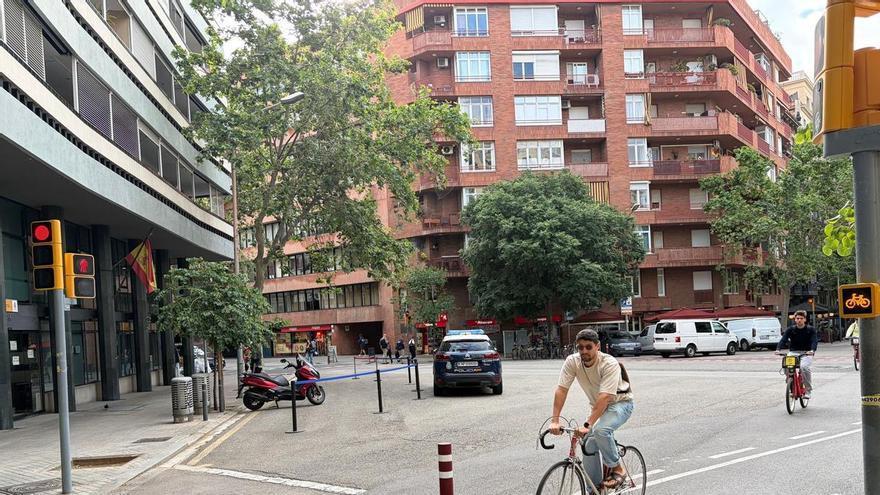 Los Mossos detienen a un turista en el Eixample por agredir a tres mujeres por la calle