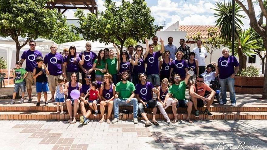 Podemos en Málaga tiene una identidad propia gracias al esfuerzo de todos sus activistas. Quedará por ver si pierde fuerza, una vez que parece claro que Podemos no va a concurrir en las próximas elecciones municipales de 2015. Los oportunistas se bajarán del carro y seguirán los verdaderamente implicados. El hito es subsistir sin apenas recursos económicos. Todas las acciones se financian a través de la venta de chapas o camisetas, y por la aportación altruista.