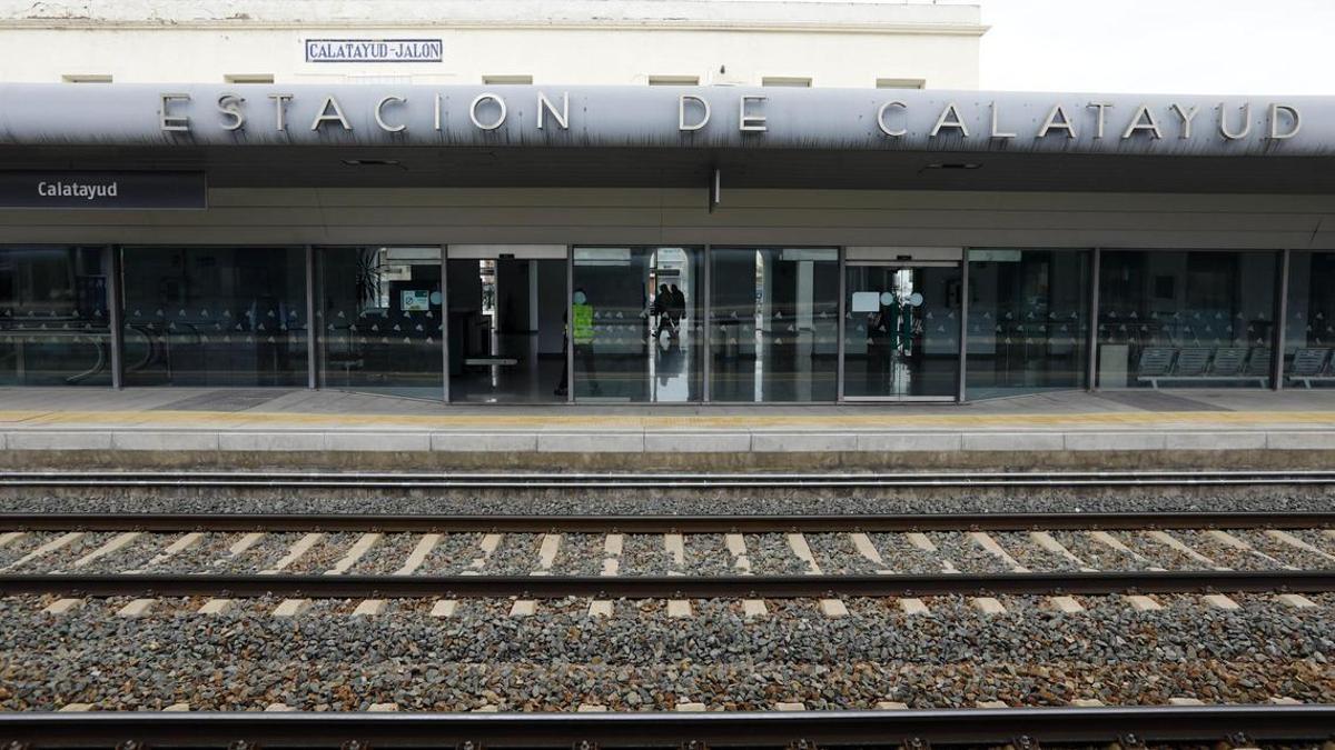 Muere un trabajador de una subcontrata de Adif mientras realizaba mantenimiento de la línea del AVE Madrid-Barcelona