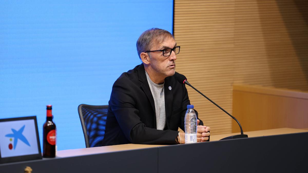 Fran Garagarza, en la rueda de prensa de la presentación de Roberto Fernández