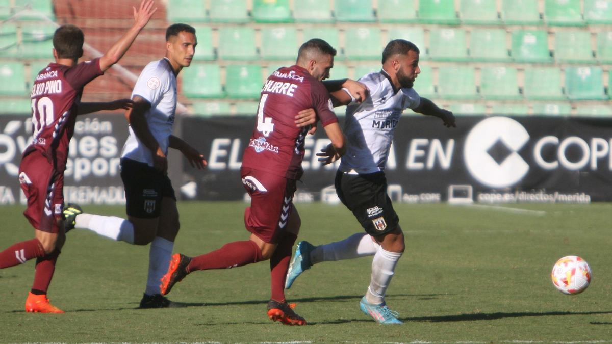 Una acción del Mérida-Pontevedra del pasado sábado.