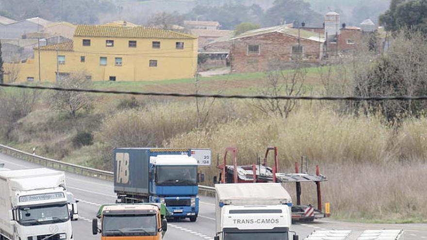 L&#039;actual N-II, al seu pas pel terme municipal d&#039;Orriols.