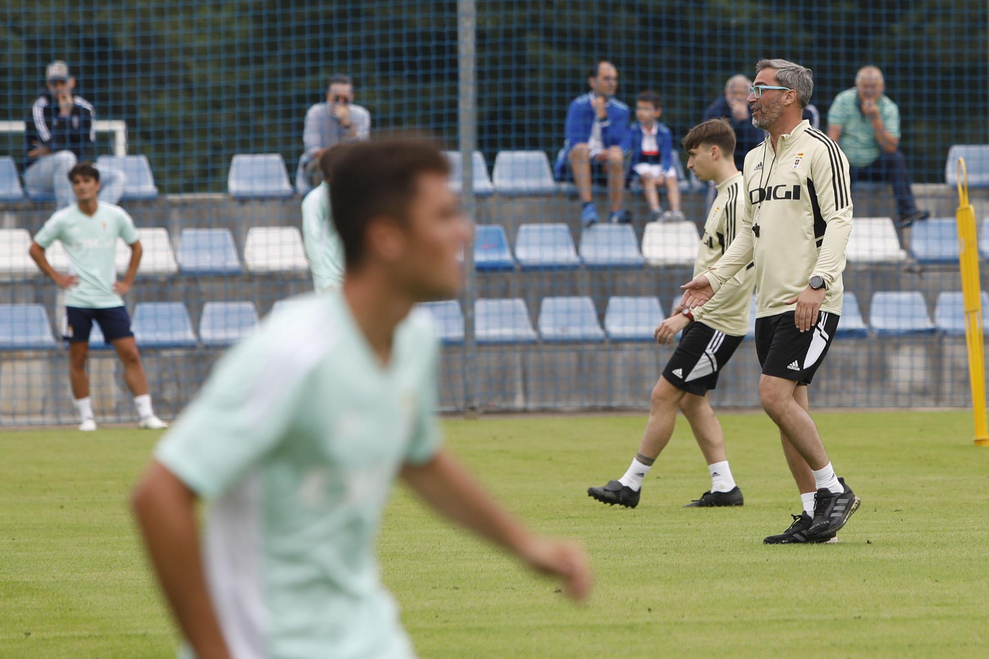 EN IMÁGENES: el primer entrenamiento del Oviedo