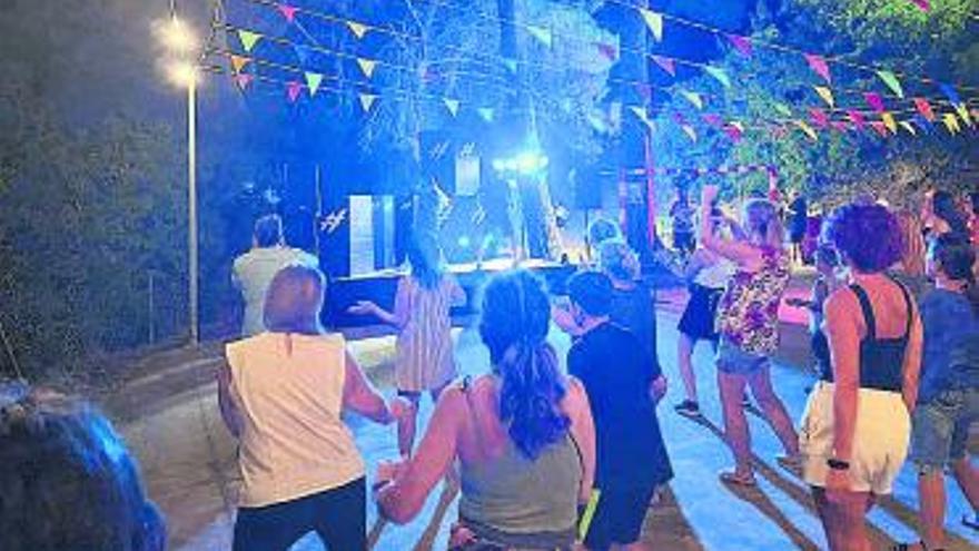 El barri de Sant Miquel d’Abrera celebra la seva festa major amb èxit