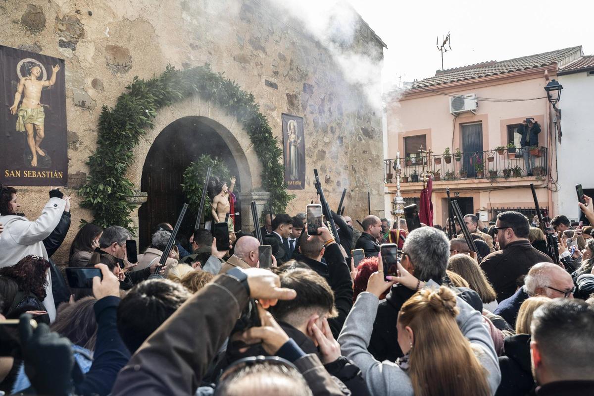Fotogalería | San Fabián y San Sebastián, en procesión en Portezuelo