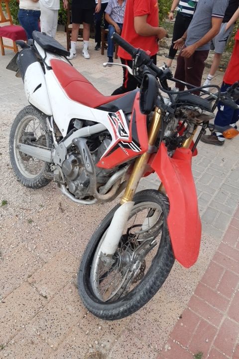Un motorista muere al caer de su vehículo en Fortuna.