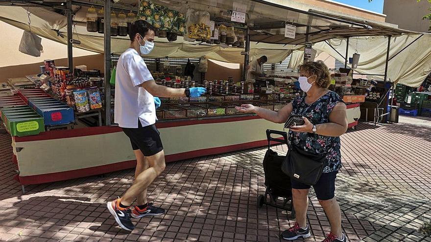 Mercadillos En colegios y con poco movimiento