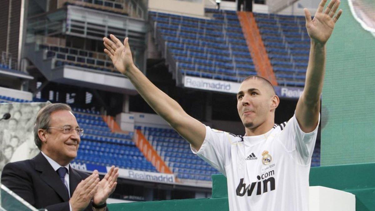 Florentino Pérez en la presentación de Karim Benzema