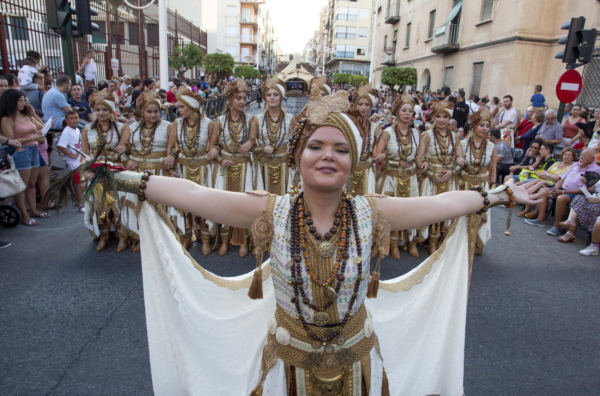 Arranca una fastuosa Entrada Mora en Elche