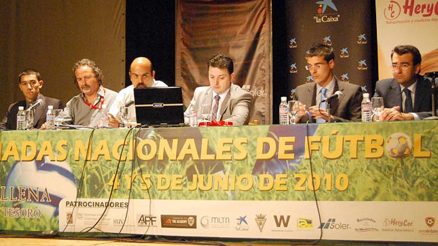 Entrenadores y profesionales del fútbol se citan en Villena