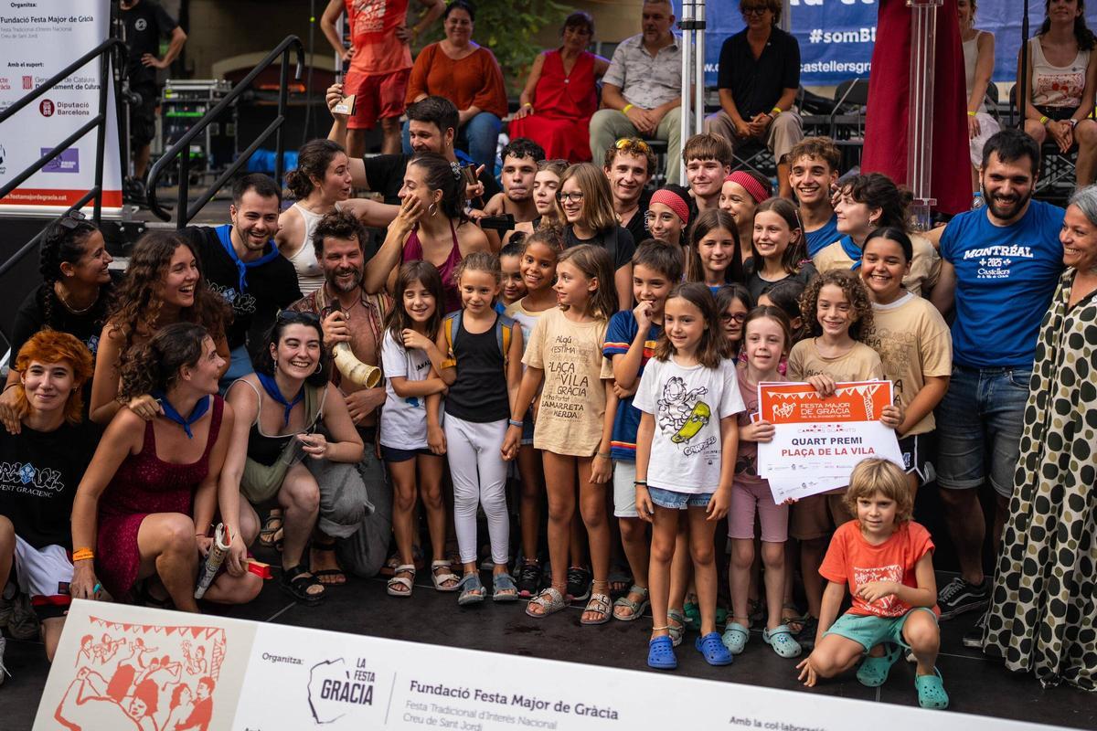 Gràcia premia a la plaza Rovira i Trias por su homenaje a Antònia Font como la calle mejor decorada de las fiestas de 2026